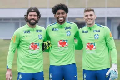 Alisson, Hugo Souza e Bento, goleiros da Seleção Brasileira