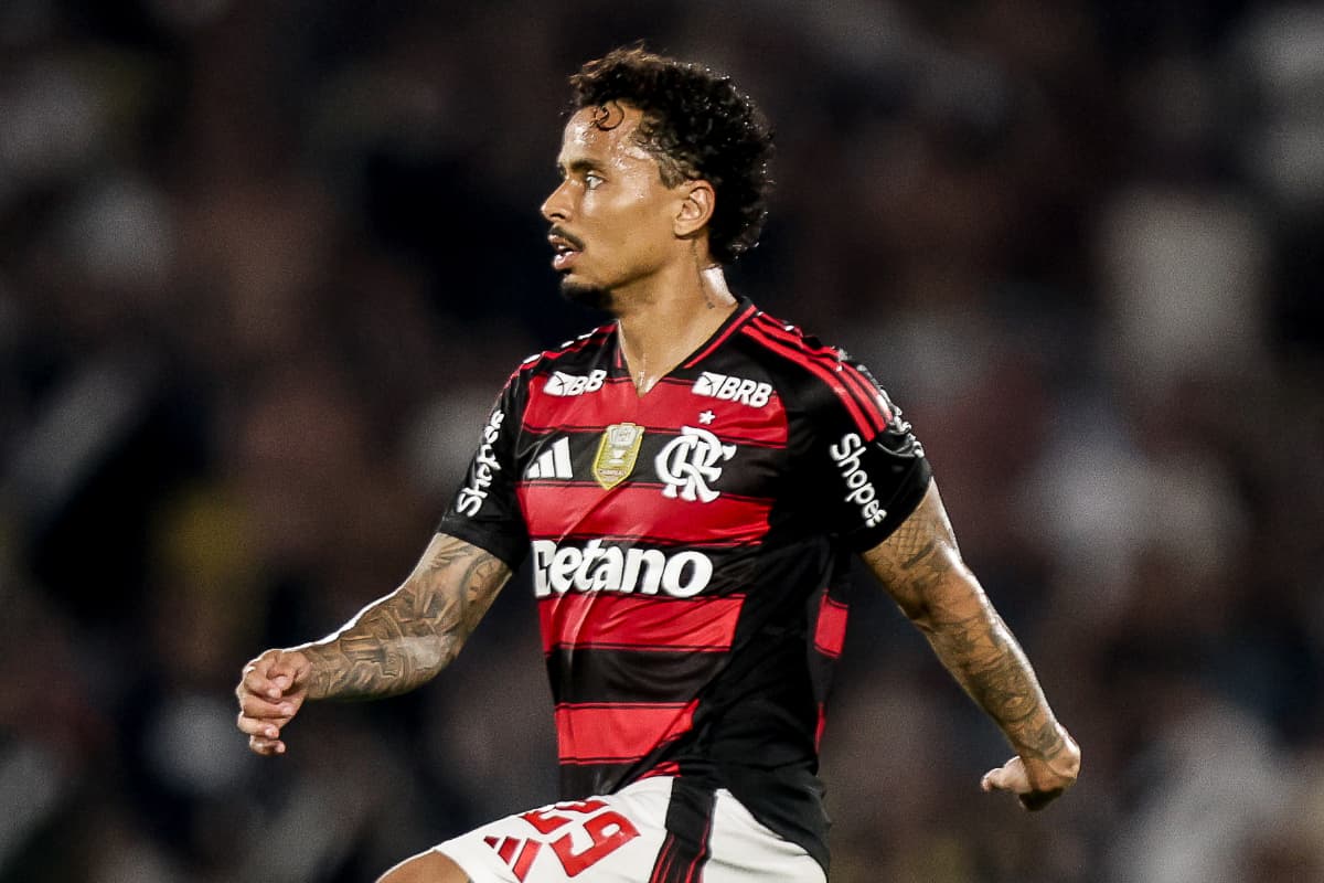 Allan, volante do Flamengo