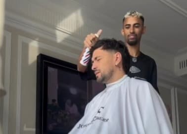 Arrascaeta sendo zoado pelo barbeiro