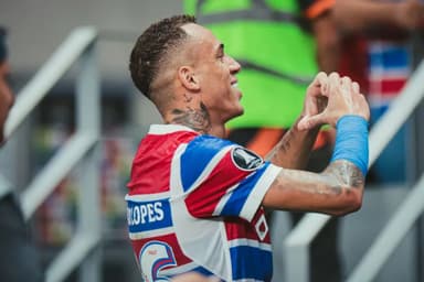 Breno Lopes, atacante do Fortaleza