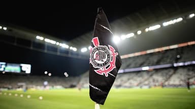 Bandeira de escanteio da Neo Química Arena, casa do Corinthians