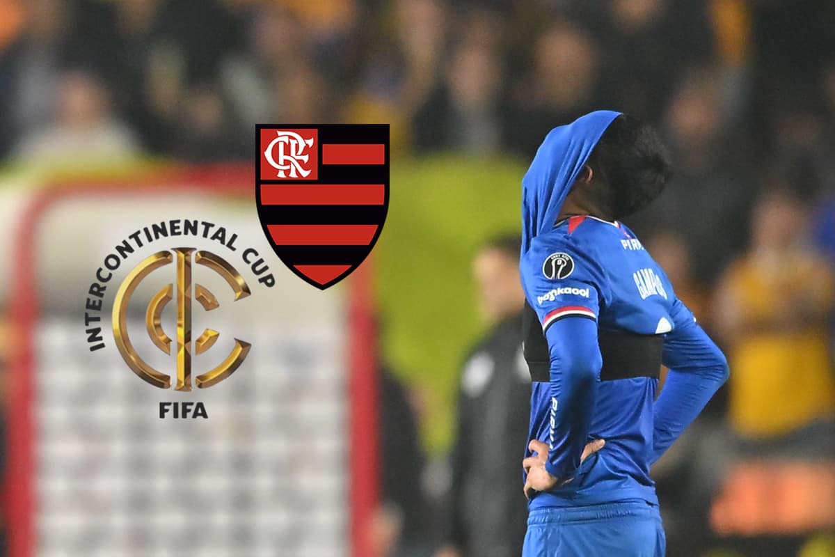 Omar Campos of Cruz Azul looks dejected following the team's defeat after the semifinals second leg match between Tigres UANL and Cruz Azul as part of the Torneo Apertura 2025 Liga MX at Universitario Stadium on December 06, 2025 in Monterrey, Mexico.