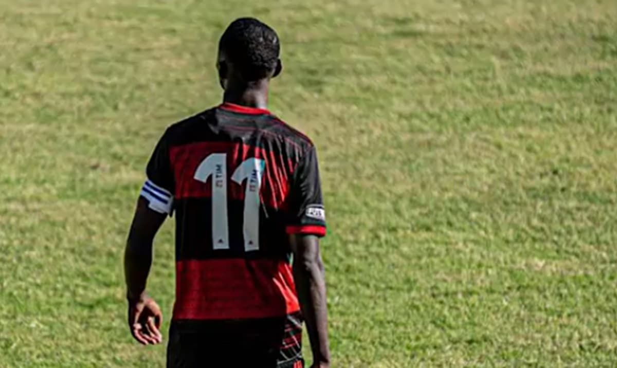 João Pedro, ex-Flamengo, vai jogar no Londrina