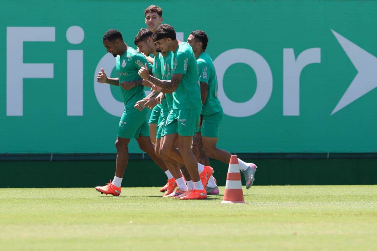 Jogadores do Paimeiras durante treinamento