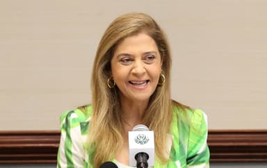 Leila Pereira, presidente do Palmeiras sorridente durante coletiva; ela tem convocação à CPMI do INSS rejeitada