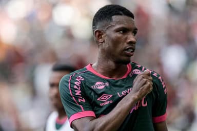 Lelê, centroavante do Fluminense