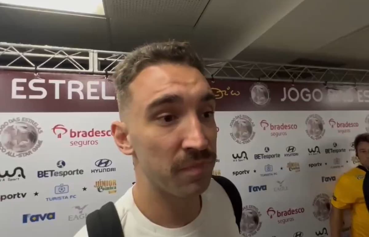 Léo Ortiz comentou polêmica do pênalti contra o PSG e chegada de Vitão ao Flamengo