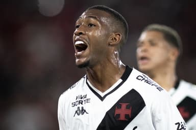 Rayan, atacante do Vasco