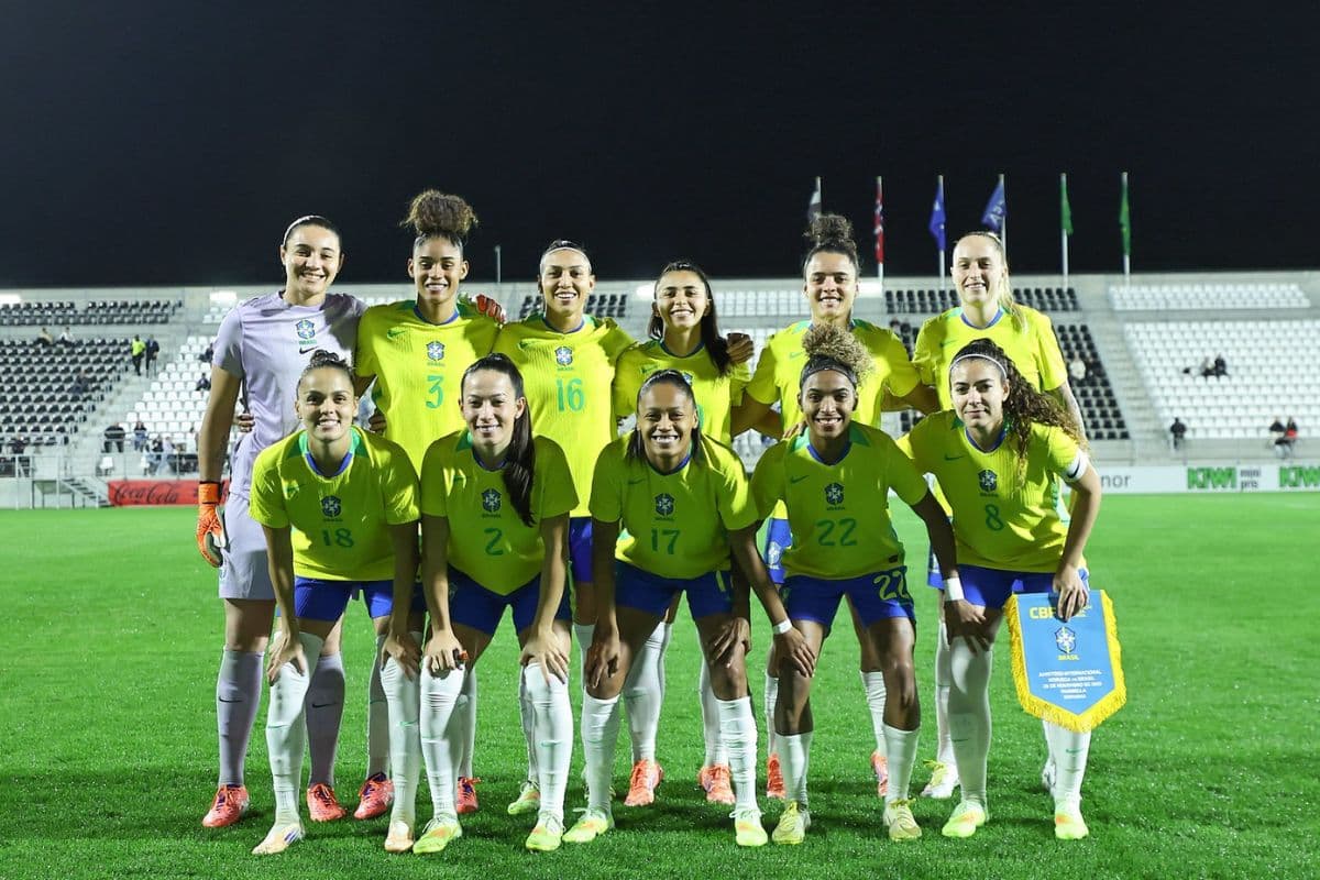 Seleção Brasileira Feminina em amistoso contra a Noruega