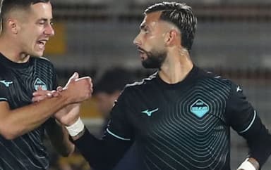 Taty Castellanos, da Lazio, comemora gol; Flamengo quer atacante