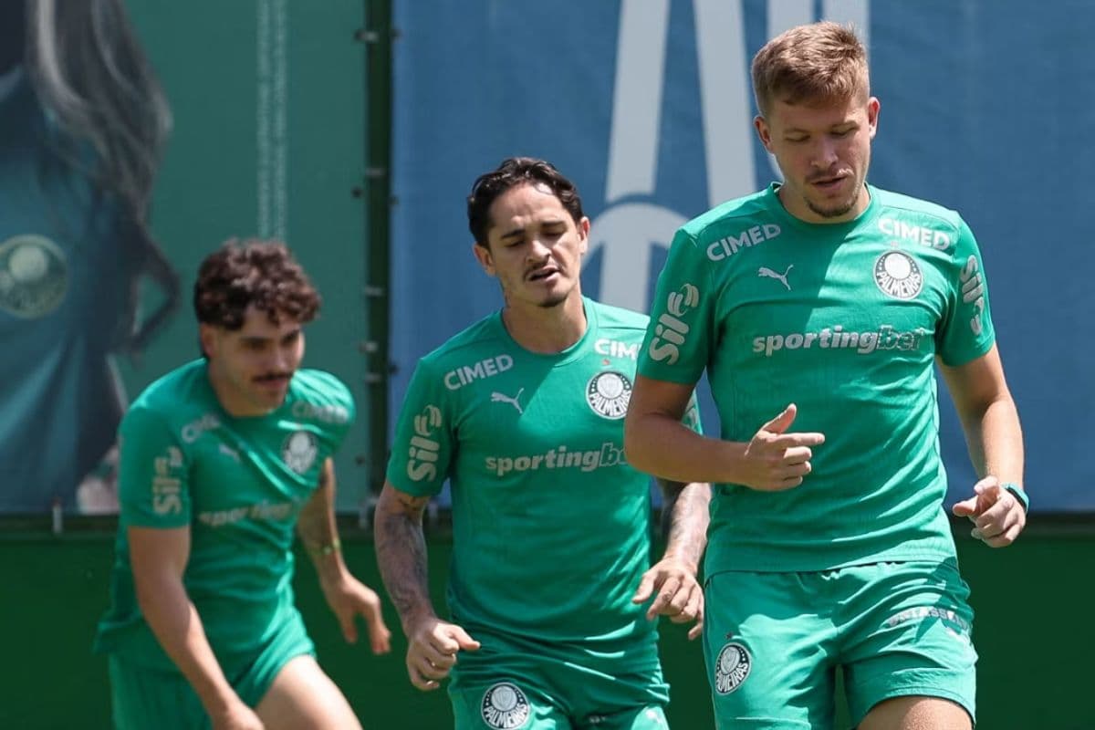 Jogadores do Palmeiras em último treino do time antes da partida contra o Ceará, pela rodada 38 do Brasileirão 2025