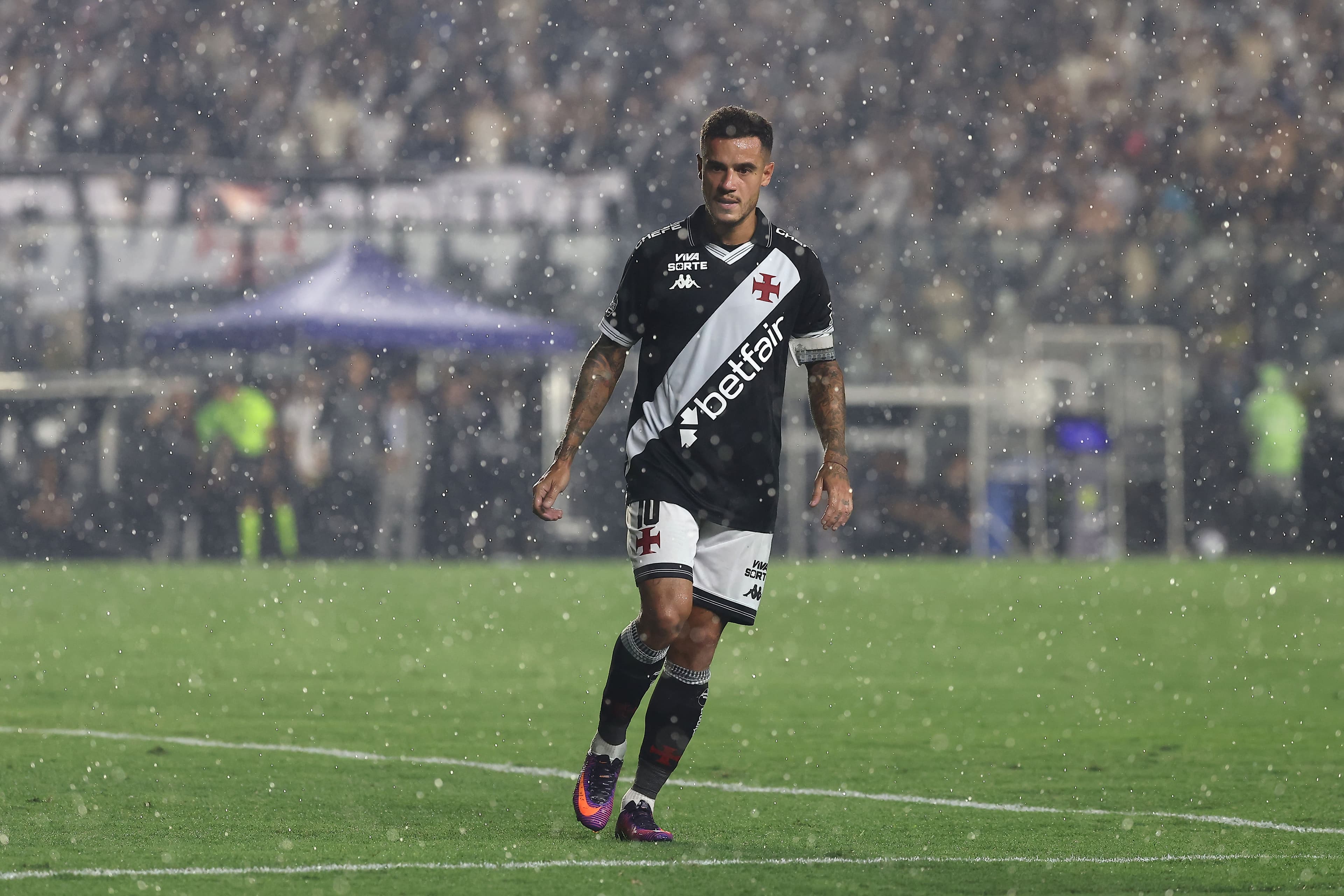 Philipe Coutinho em campo pelo Vasco, no Brasileirão