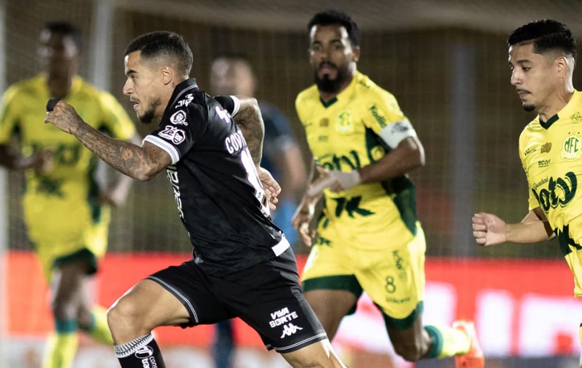 Vasco x Mirassol com Coutinho em campo