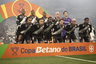 Time do Vasco Vasco na final da Copa do Brasil 2025