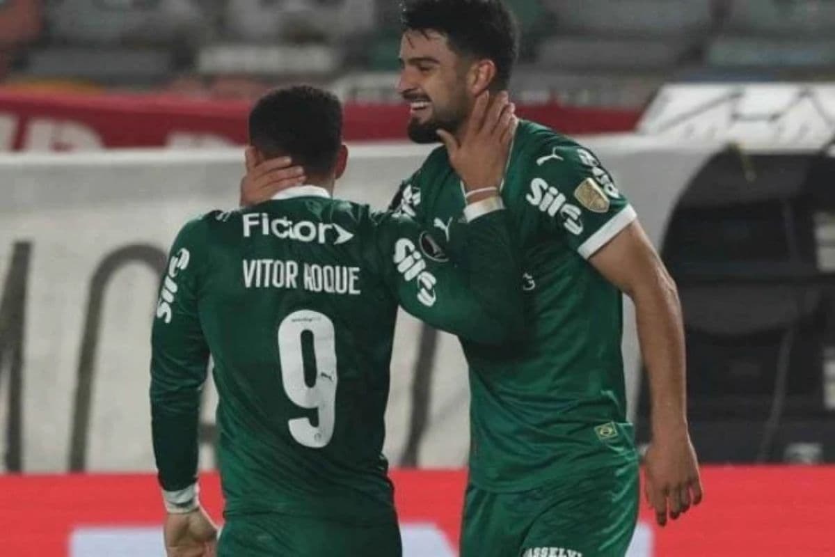 Vitor Roque e Flaco López, dupla de ataque do Palmeiras