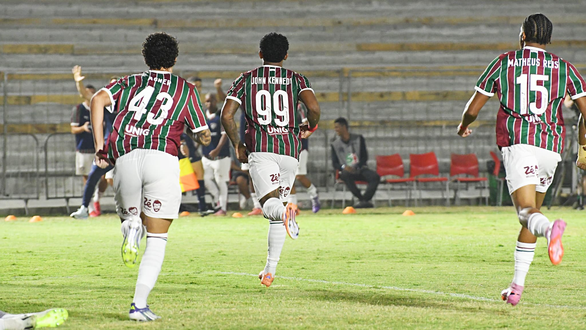 Jogadores do Fluminense comemoram gol de Jonh Kennedy na estreia do Campeonato Carioca 2026