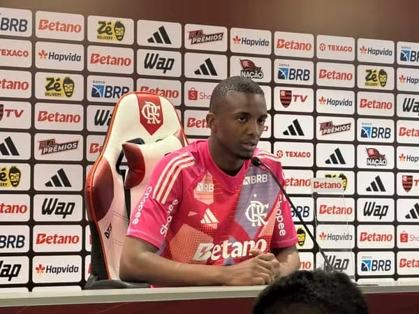 Andrew apresentado pelo Flamengo