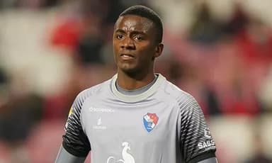 Andrew em campo pelo Gil Vicente