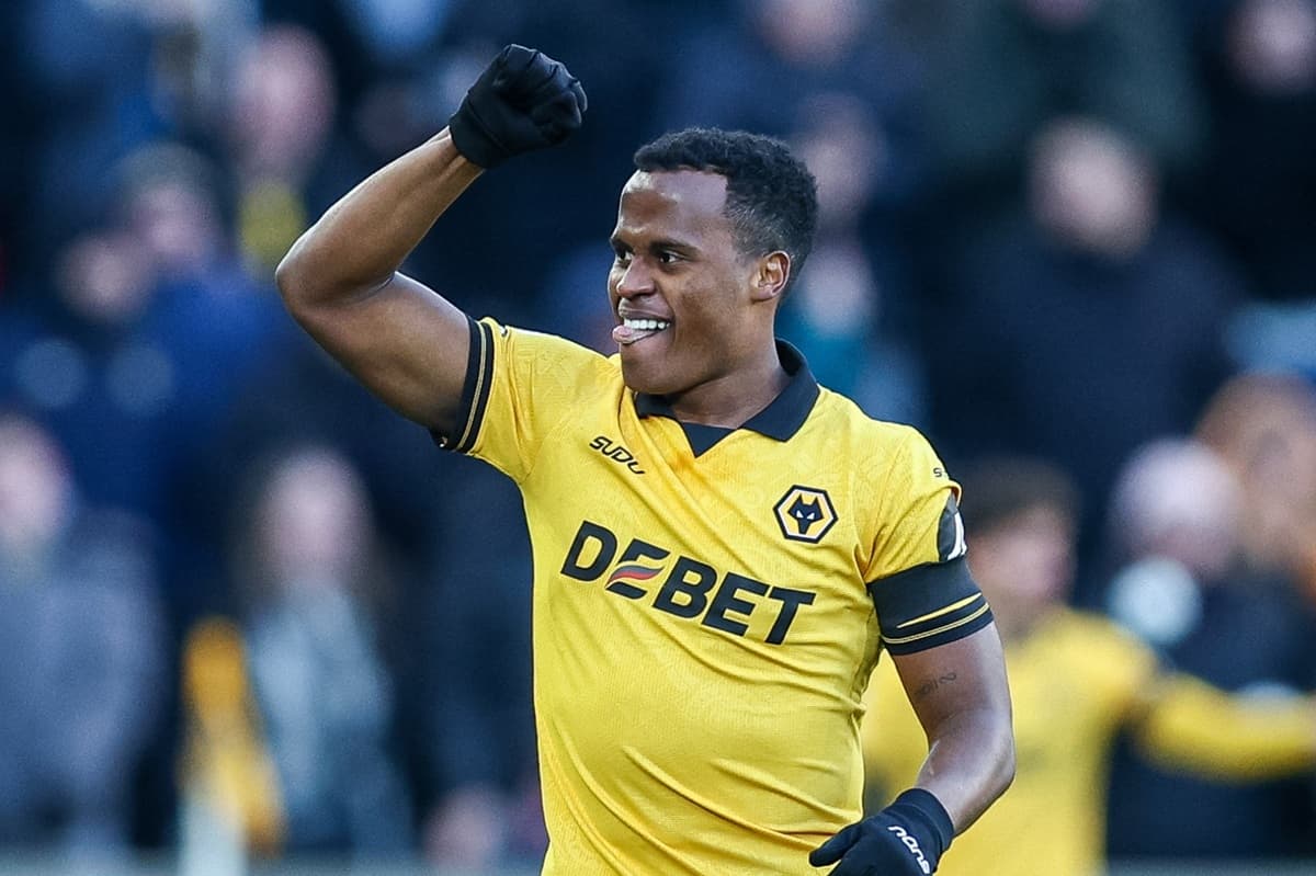 Arias enfim marcou o primeiro gol pelo Wolves e levou o time ao primeiro triunfo na Premier League
