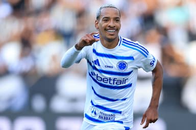 Matheus Pereira comemora gol pelo Cruzeiro no Brasileirão