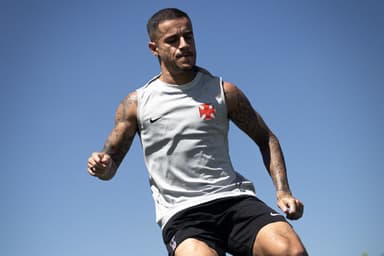 Philippe Coutinho durante treino do Vasco
