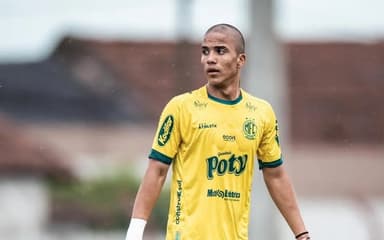 Cristian Araújo, em ação pelo Mirassol na Copinha