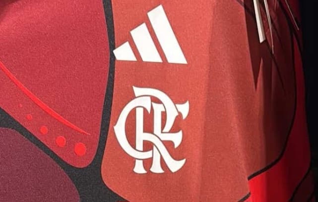 Detalhe da nova camisa do Flamengo pela Adidas