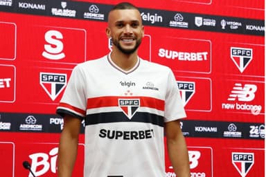 Dória é apresentado como reforço do São Paulo