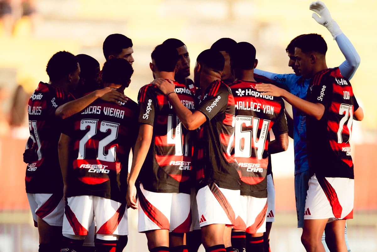 Com time sub-20 em campo, Flamengo perdeu para a Portuguesa na estreia do Carioca