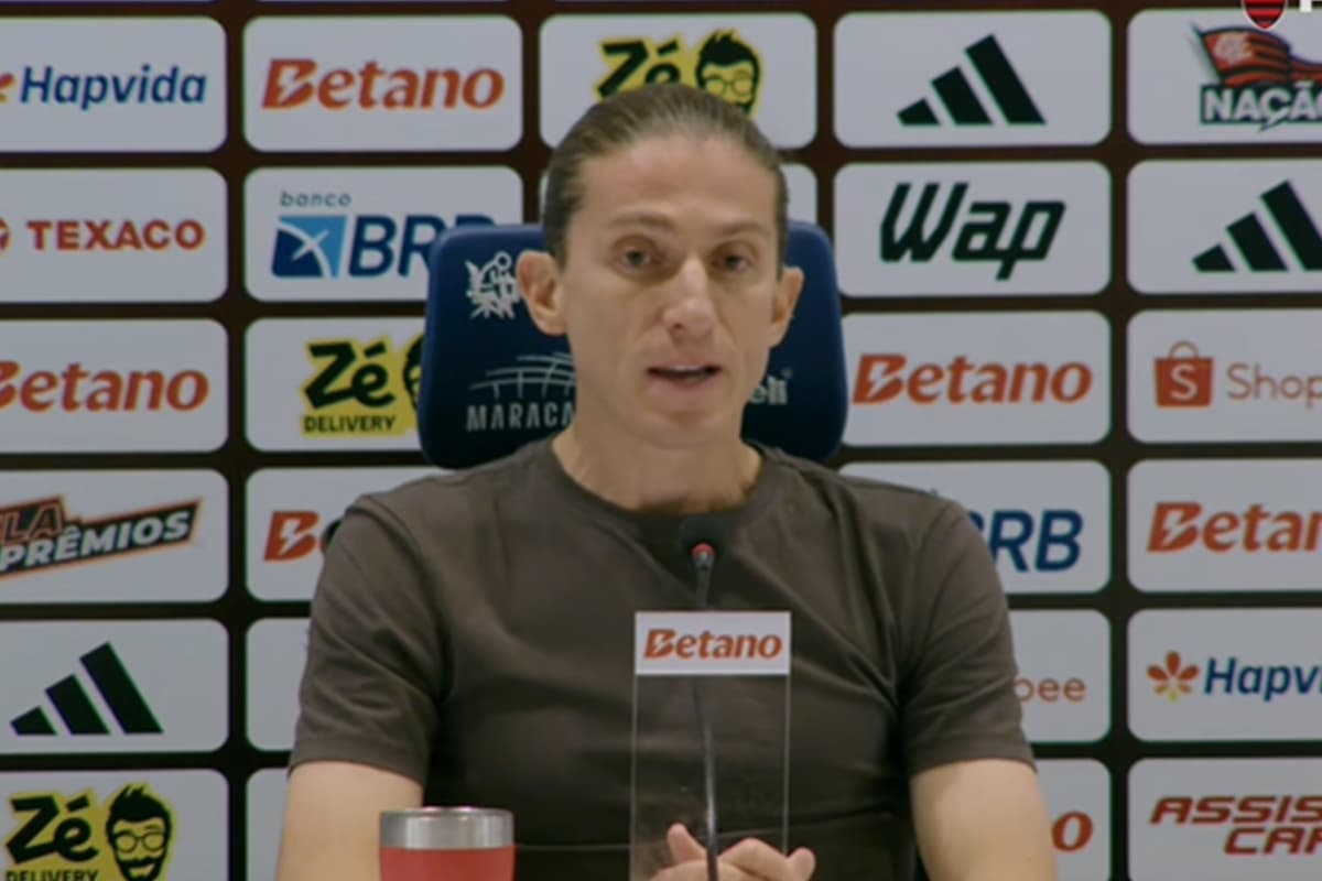 Filipe Luís durante entrevista após Flamengo x Fluminense