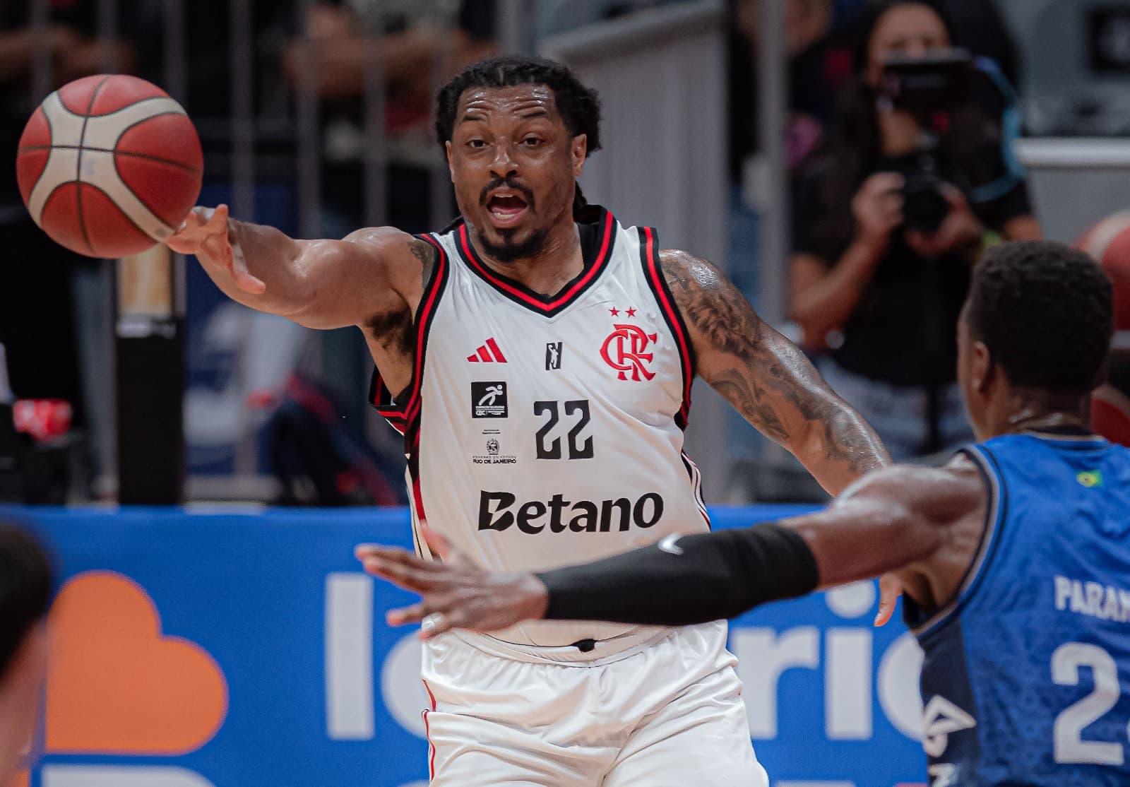 Shaq Johnson durante FlaBasquete x Minas