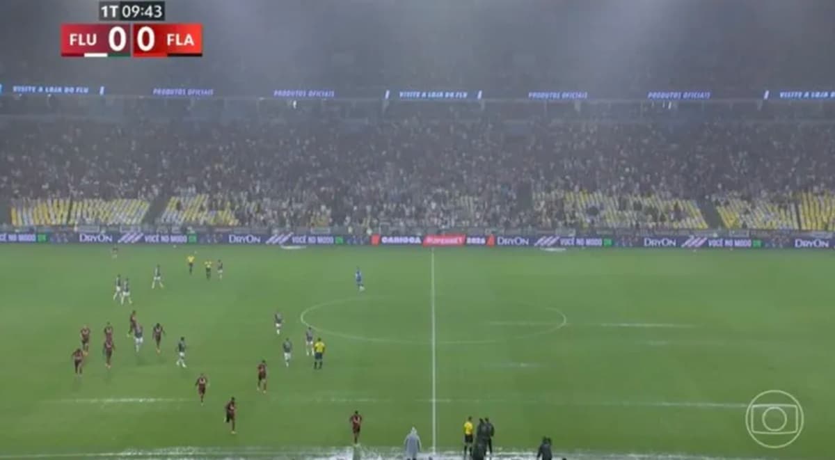 Gramado do Maracanã para Fluminense x Flamengo