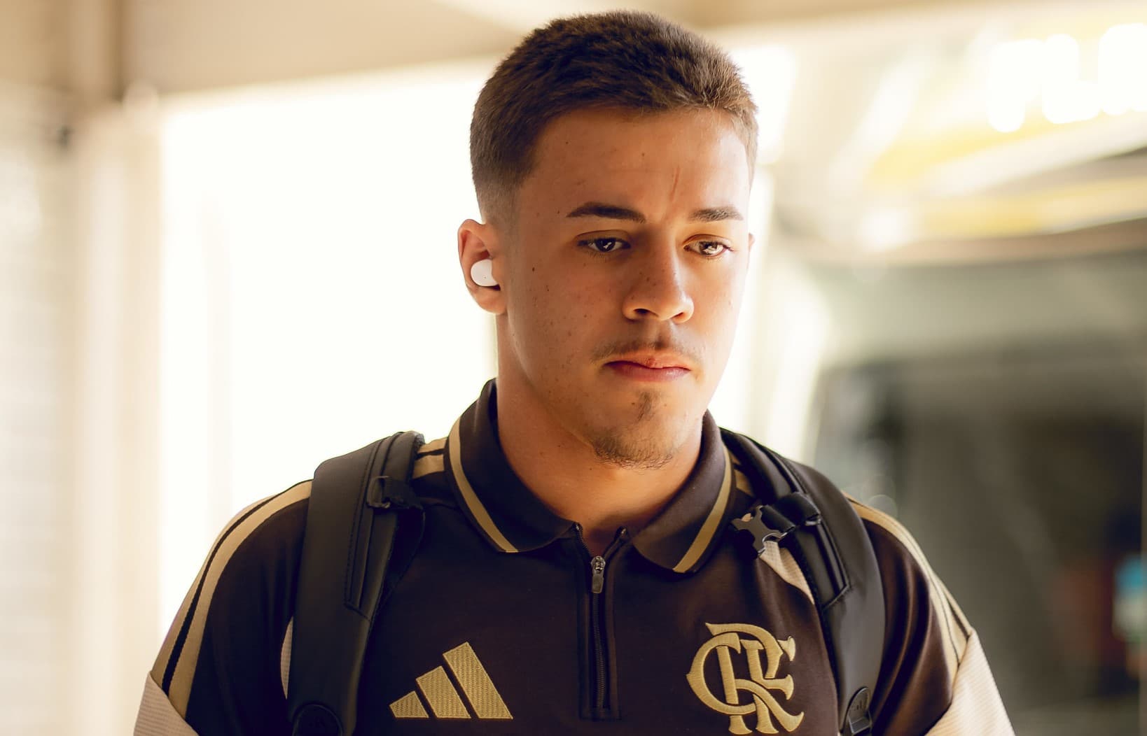 Jhonny na chegada ao Raulino de Oliveira para Flamengo x Volta Redonda