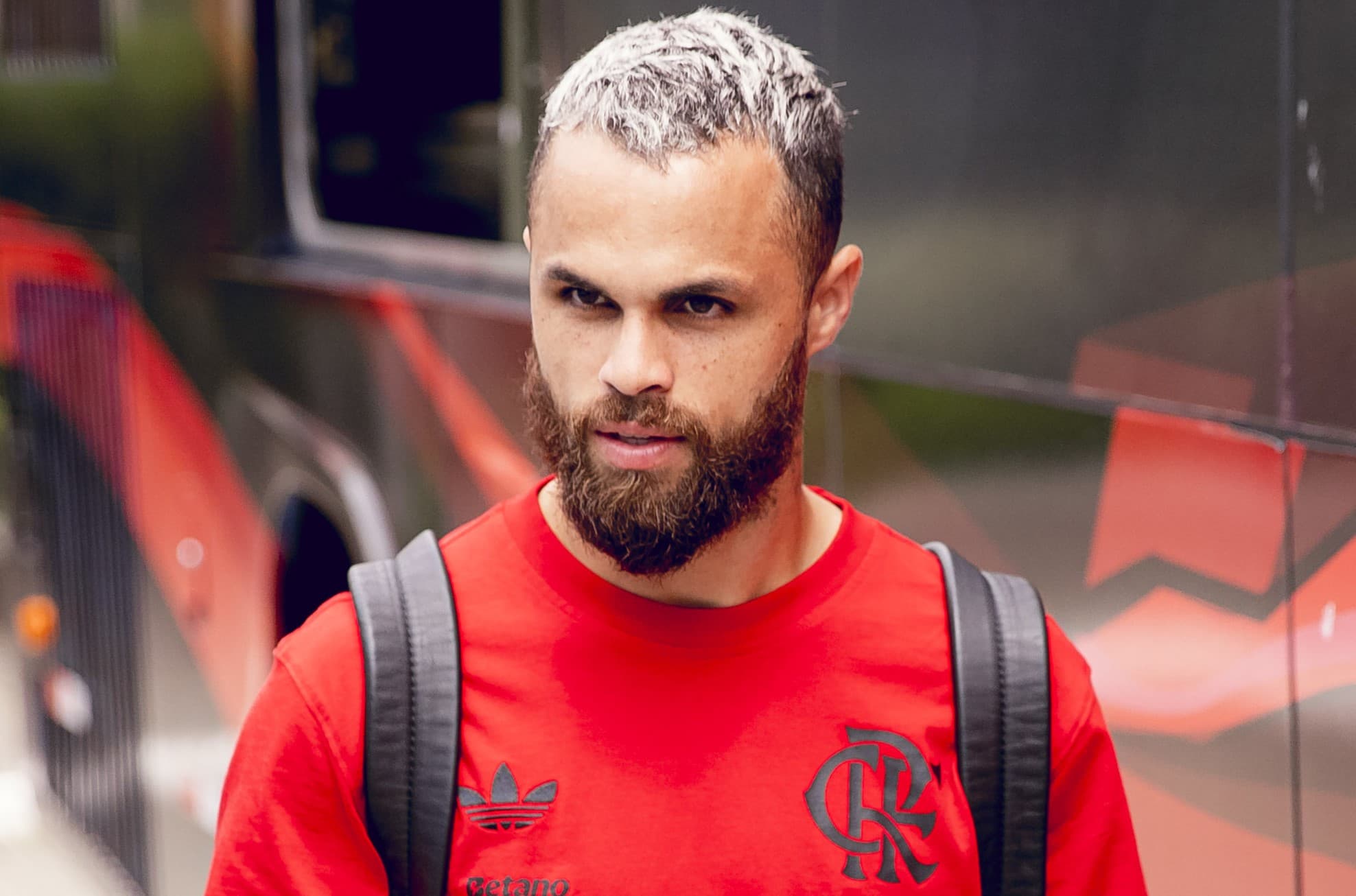 Michael durante embarque do Flamengo