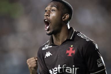 Rayan, atacante do Vasco