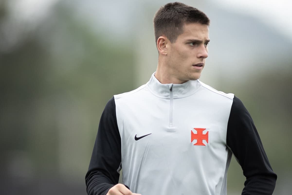 Vasco se reapresentou para temporada 2026 com duas ausências: Coutinho e Rayan