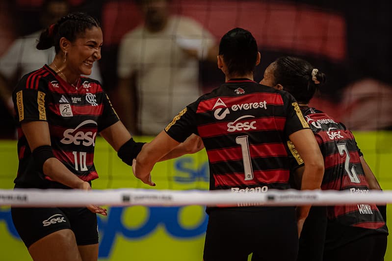 Sesc Flamengo comemora ponto na Superliga Feminina de Vôlei