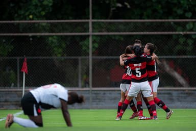 Flamengo comemora gol do empate contra o Vasco