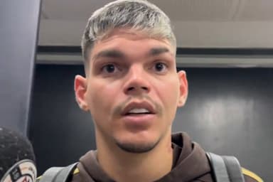 Ayrton Lucas durante entrevista na zona mista do Maracanã