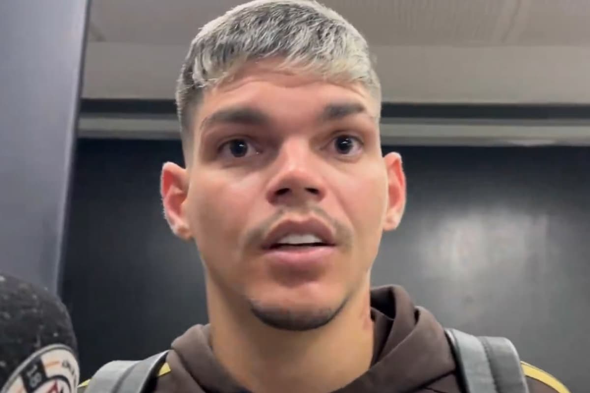 Ayrton Lucas durante entrevista na zona mista do Maracanã