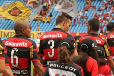 Bressan do CRB em jogo do Flamengo no Carioca