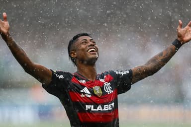 Bruno Henrique comemorando gol contra o Botafogo na Supercopa Rei em 2025