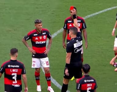 Carrascal sendo expulso em Flamengo x Corinthians