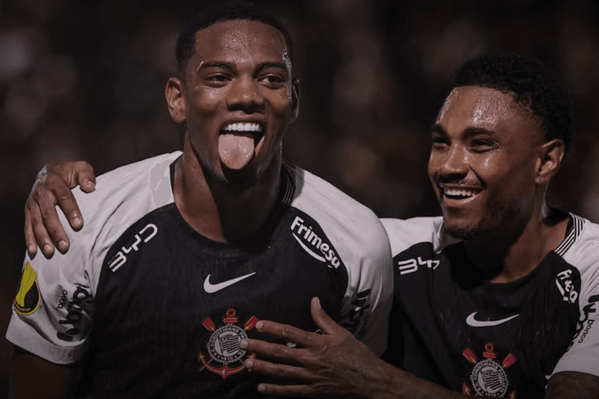 André comemora gol do Corinthians