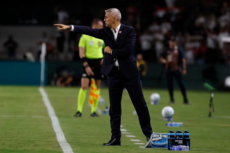 Crespo em Coritiba x São Paulo