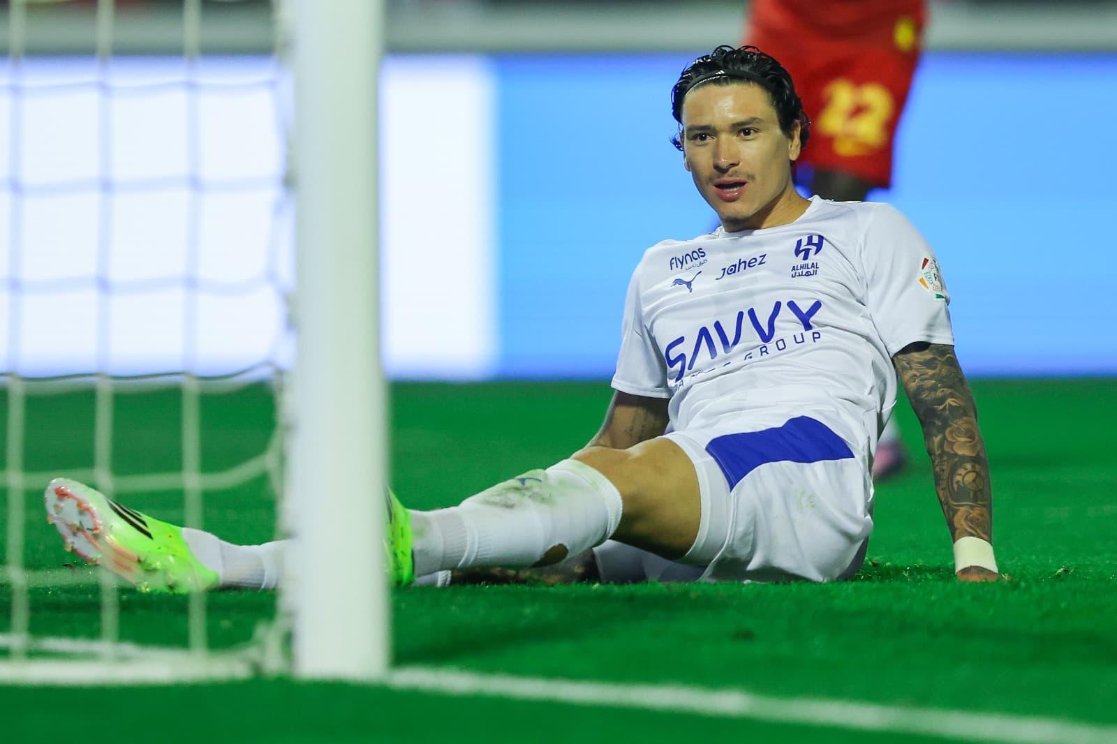 Darwin Nunes, do Al Hilal, reage durante a partida do campeonato profissional saudita entre Al Qadsiah e Al Hilal, no Estádio Príncipe Mohamed bin Fahd, em 29 de janeiro de 2026, em Dammam, Arábia Saudita.