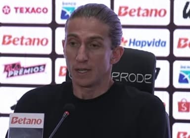 Filipe Luís coletiva Vitória x Flamengo