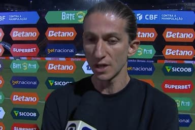 Filipe Luís projetou Flamengo x Vitória, comentou situação física de Arrascaeta e ainda abordou encaixe de Lucas Paquetá