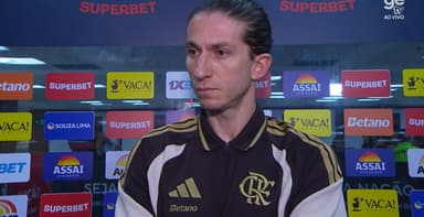 Filipe Luís na chegada do Flamengo ao Maracanã