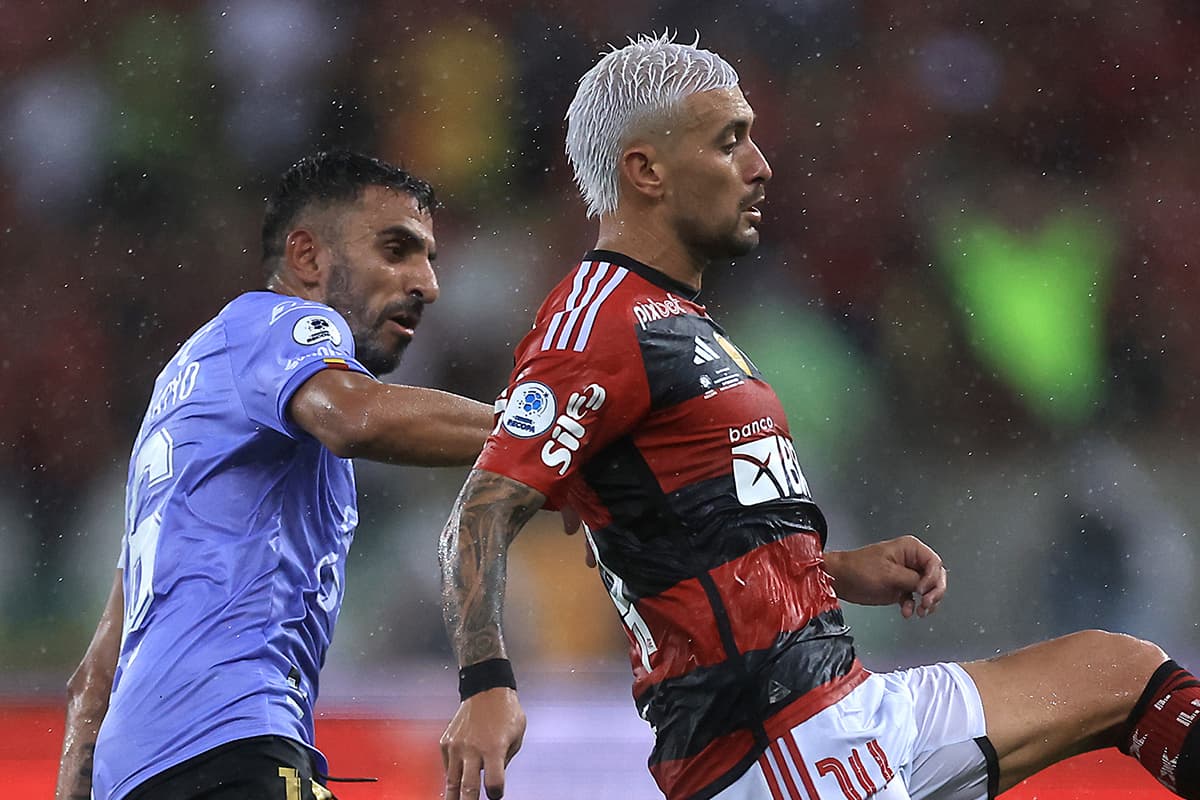 Arrascaeta durante Flamengo x Del Valle pela Recopa 2023